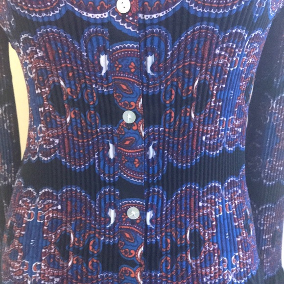 Button-down blouse. Ribbed. - Picture 4 of 4